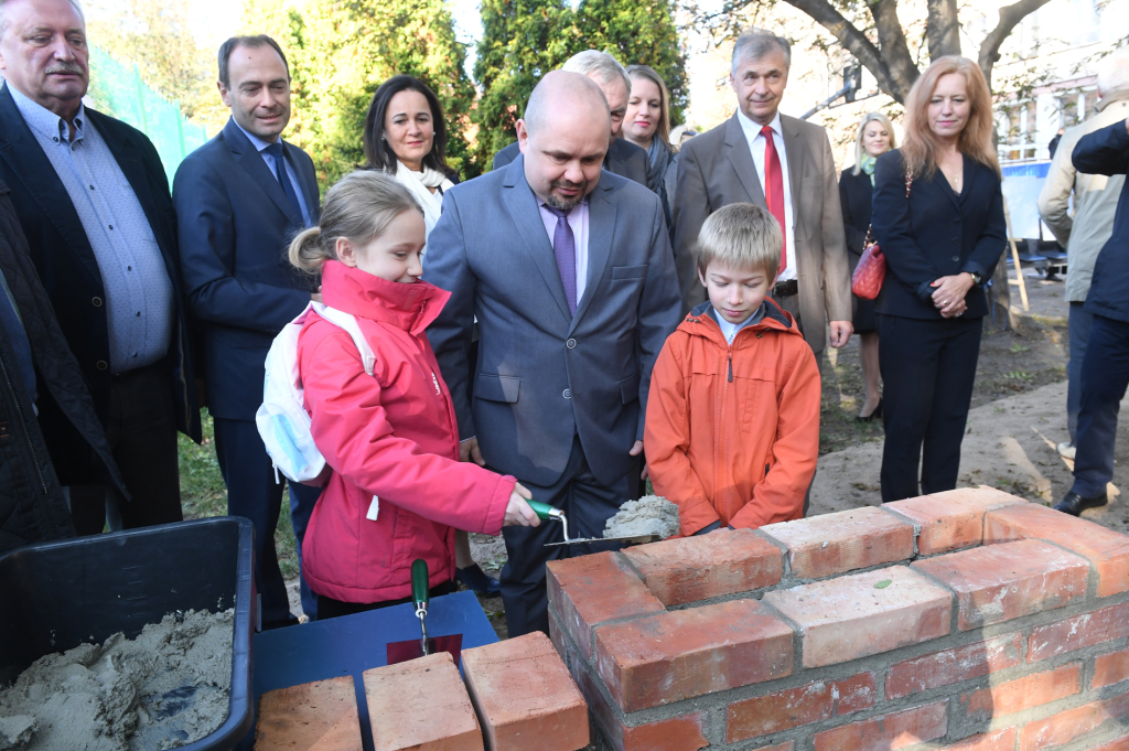 dsc_1490.jpg-budowę basenu  Autor: W. Majka
