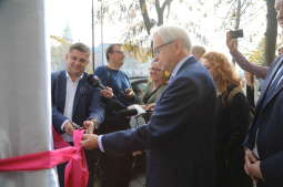 20181018112211_img_0721.jpg-samochód elektryczny, stacja ładowania