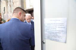 20181018112243_img_0739.jpg-samochód elektryczny, stacja ładowania