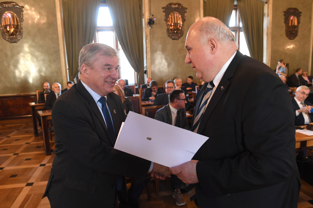 dsc_8377 copy.jpg-Ostatnia sesja RMK VII kadencji  Autor: W. Majka