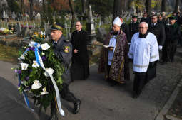 dsc_8658 copy.jpg-Uroczystości pogrzebowe prof. Jerzego Wyrozumskiego