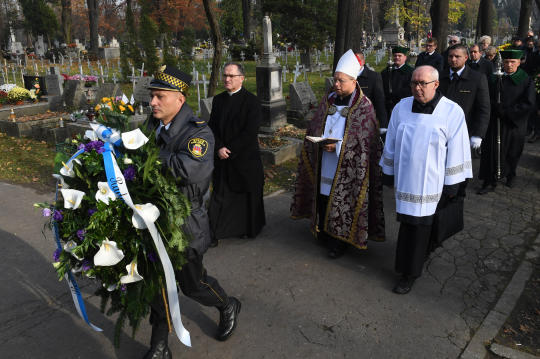 dsc_8658 copy.jpg-Uroczystości pogrzebowe prof. Jerzego Wyrozumskiego