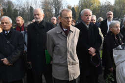 dsc_8678 copy.jpg-Uroczystości pogrzebowe prof. Jerzego Wyrozumskiego