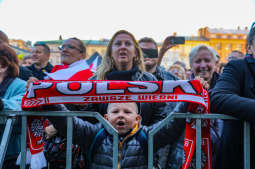 bs-listopada 11, 2018-img_7314.jpg-Lekcja Śpiewania,Niepodległość,100,Majchrowski,Rynek Główny