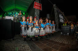 bs-listopada 11, 2018-img_7347.jpg-Lekcja Śpiewania,Niepodległość,100,Majchrowski,Rynek Główny