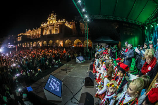 bs-listopada 11, 2018-img_7395.jpg-Lekcja Śpiewania,Niepodległość,100,Majchrowski,Rynek Główny