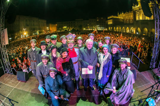 bs-listopada 11, 2018-img_7402.jpg-Lekcja Śpiewania,Niepodległość,100,Majchrowski,Rynek Główny