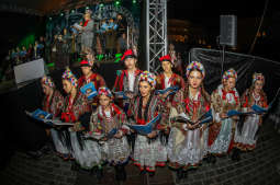 bs-listopada 11, 2018-img_7425.jpg-Lekcja Śpiewania,Niepodległość,100,Majchrowski,Rynek Główny