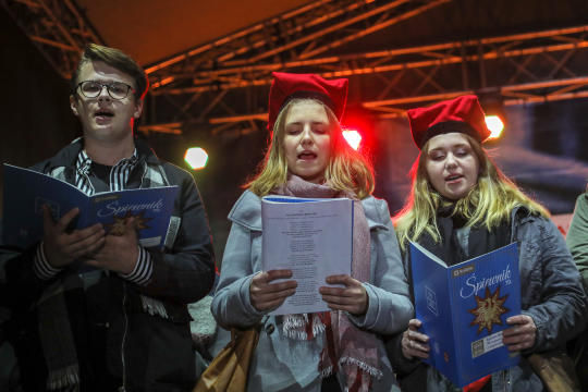 bs-listopada 11, 2018-img_7464.jpg-Lekcja Śpiewania,Niepodległość,100,Majchrowski,Rynek Główny