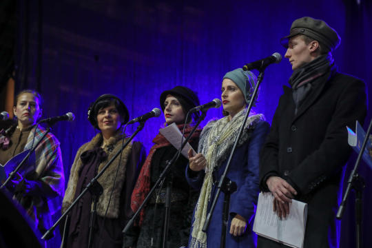 bs-listopada 11, 2018-img_7481.jpg-Lekcja Śpiewania,Niepodległość,100,Majchrowski,Rynek Główny