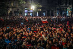 bs-listopada 11, 2018-img_7492.jpg-Lekcja Śpiewania,Niepodległość,100,Majchrowski,Rynek Główny