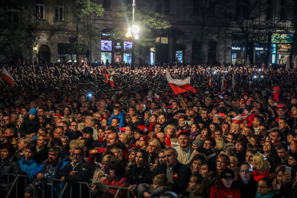 bs-listopada 11, 2018-img_7492.jpg-Lekcja Śpiewania,Niepodległość,100,Majchrowski,Rynek Główny  Autor: B. Świerzowski