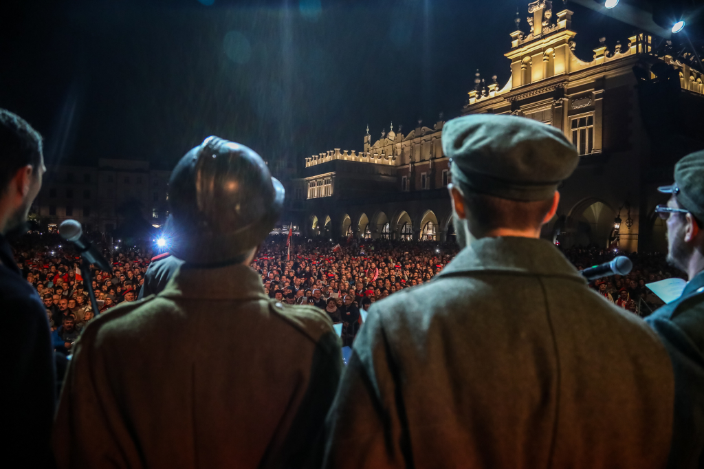 bs-listopada 11, 2018-img_7503.jpg-Lekcja Śpiewania,Niepodległość,100,Majchrowski,Rynek Główny  Autor: B. Świerzowski