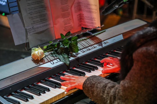 bs-listopada 11, 2018-img_7513.jpg-Lekcja Śpiewania,Niepodległość,100,Majchrowski,Rynek Główny