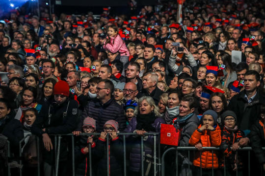 bs-listopada 11, 2018-img_7517.jpg-Lekcja Śpiewania,Niepodległość,100,Majchrowski,Rynek Główny