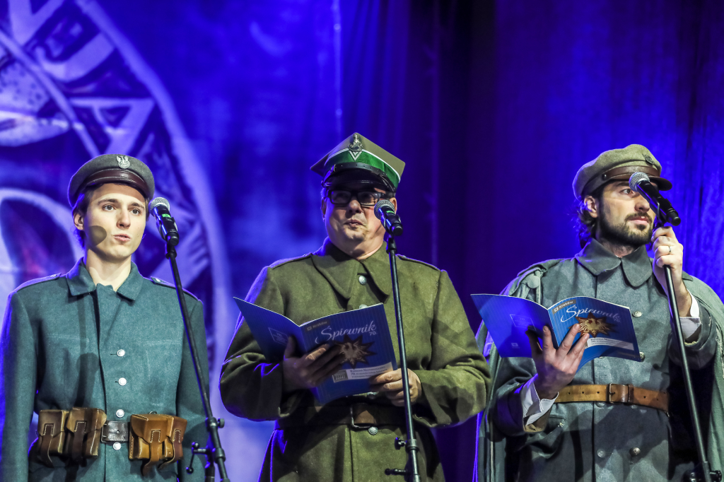 bs-listopada 11, 2018-img_7554.jpg-Lekcja Śpiewania,Niepodległość,100,Majchrowski,Rynek Główny  Autor: B. Świerzowski