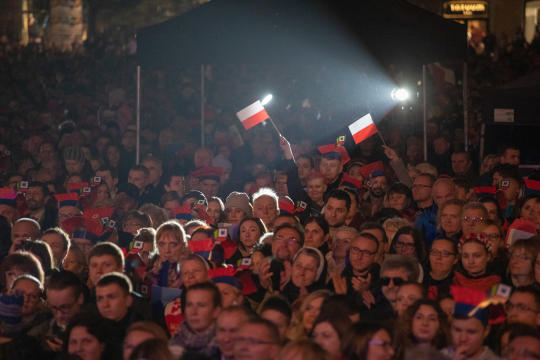 bs-listopada 11, 2018-img_7617.jpg-Lekcja Śpiewania,Niepodległość,100,Majchrowski,Rynek Główny