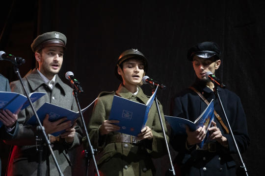 bs-listopada 11, 2018-img_7621.jpg-Lekcja Śpiewania,Niepodległość,100,Majchrowski,Rynek Główny