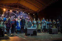 bs-listopada 11, 2018-img_7644.jpg-Lekcja Śpiewania,Niepodległość,100,Majchrowski,Rynek Główny