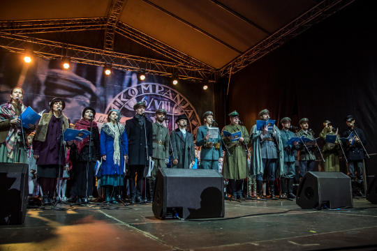 bs-listopada 11, 2018-img_7644.jpg-Lekcja Śpiewania,Niepodległość,100,Majchrowski,Rynek Główny