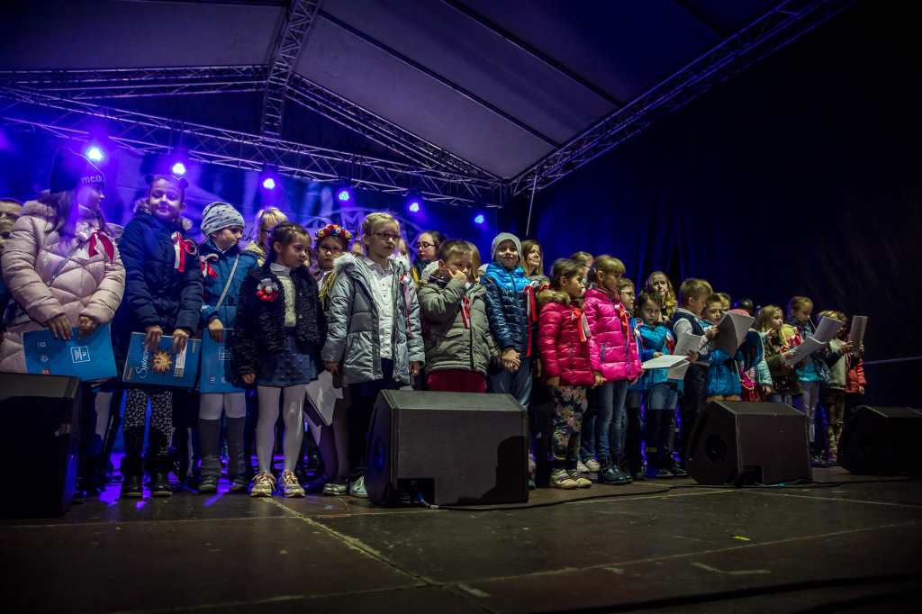 bs-listopada 11, 2018-img_7652.jpg-Lekcja Śpiewania,Niepodległość,100,Majchrowski,Rynek Główny  Autor: B. Świerzowski