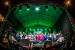 bs-listopada 11, 2018-img_7688.jpg-Lekcja Śpiewania,Niepodległość,100,Majchrowski,Rynek Główny