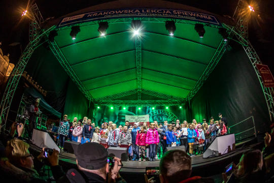 bs-listopada 11, 2018-img_7688.jpg-Lekcja Śpiewania,Niepodległość,100,Majchrowski,Rynek Główny