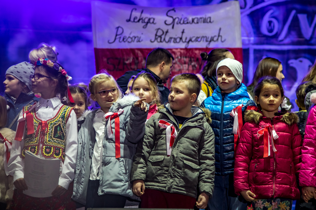 bs-listopada 11, 2018-img_7695.jpg-Lekcja Śpiewania,Niepodległość,100,Majchrowski,Rynek Główny  Autor: B. Świerzowski