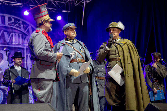 bs-listopada 11, 2018-img_7697.jpg-Lekcja Śpiewania,Niepodległość,100,Majchrowski,Rynek Główny