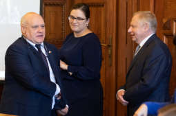 bs_kr_pl181110_7165.jpg-Delegacja,Prezydent Muzyk,Emiraty Arabskie,