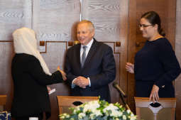 bs_kr_pl181110_7174.jpg-Delegacja,Prezydent Muzyk,Emiraty Arabskie,