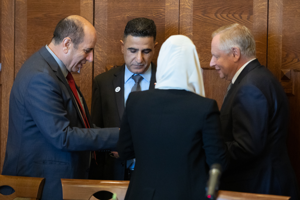 bs_kr_pl181110_7180.jpg-Delegacja,Prezydent Muzyk,Emiraty Arabskie,  Autor: B. Świerzowski