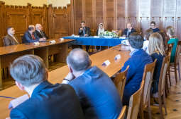 bs_kr_pl181110_7211.jpg-Delegacja,Prezydent Muzyk,Emiraty Arabskie,