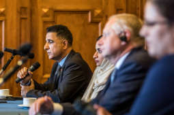 bs_kr_pl181110_7216.jpg-Delegacja,Prezydent Muzyk,Emiraty Arabskie,