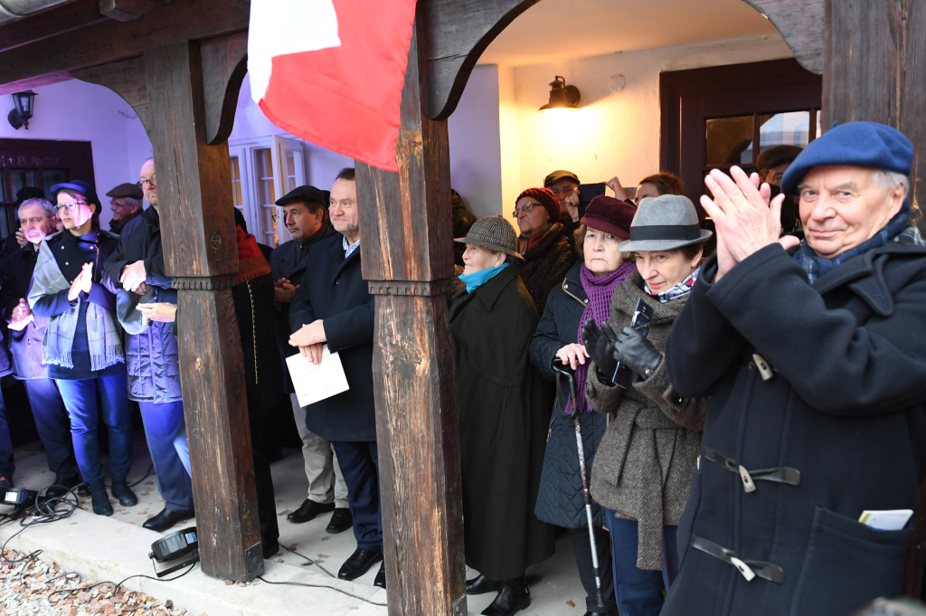 dsc_9691.jpg-osadzenie chochoła  Autor: W. Majka