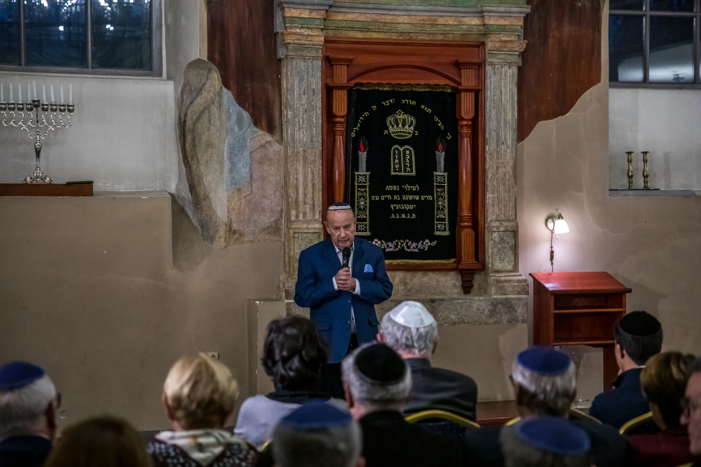 bs-grudnia 09, 2018-img_1865.jpg-Chanuka,Synagoga kupa,Majchrowski,Święto  Autor: B. Świerzowski