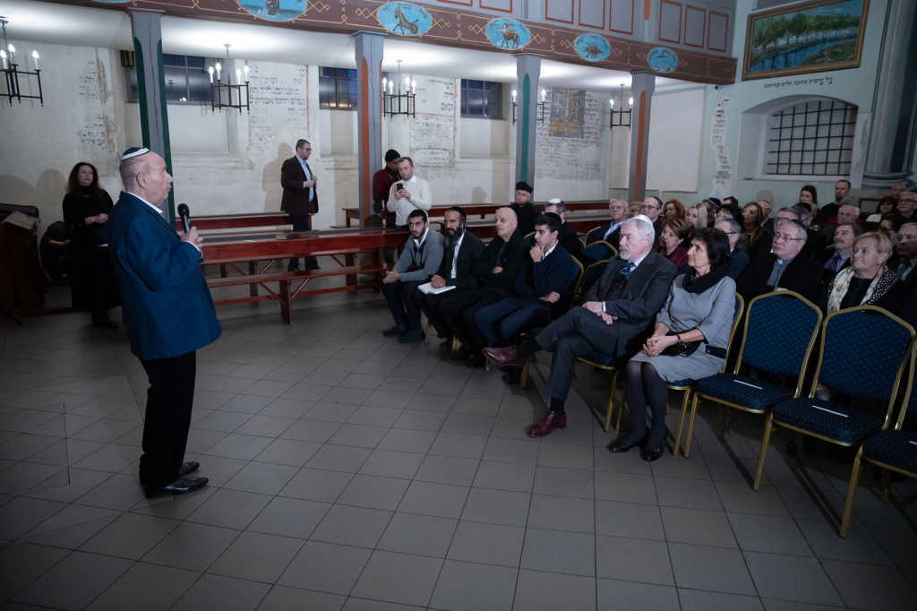 bs-grudnia 09, 2018-img_1873.jpg-Chanuka,Synagoga kupa,Majchrowski,Święto  Autor: B. Świerzowski