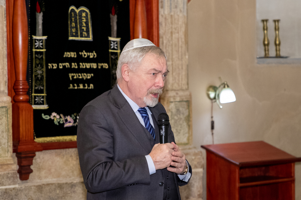 bs-grudnia 09, 2018-img_1885.jpg-Chanuka,Synagoga kupa,Majchrowski,Święto  Autor: B. Świerzowski