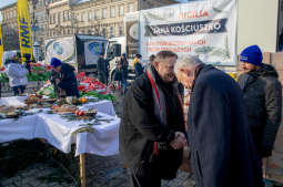 bs_kr_pl181216_4351.jpg-Wigilia,Bezdomni,Jan Kościuszko,Majchrowski,Rynek Główny