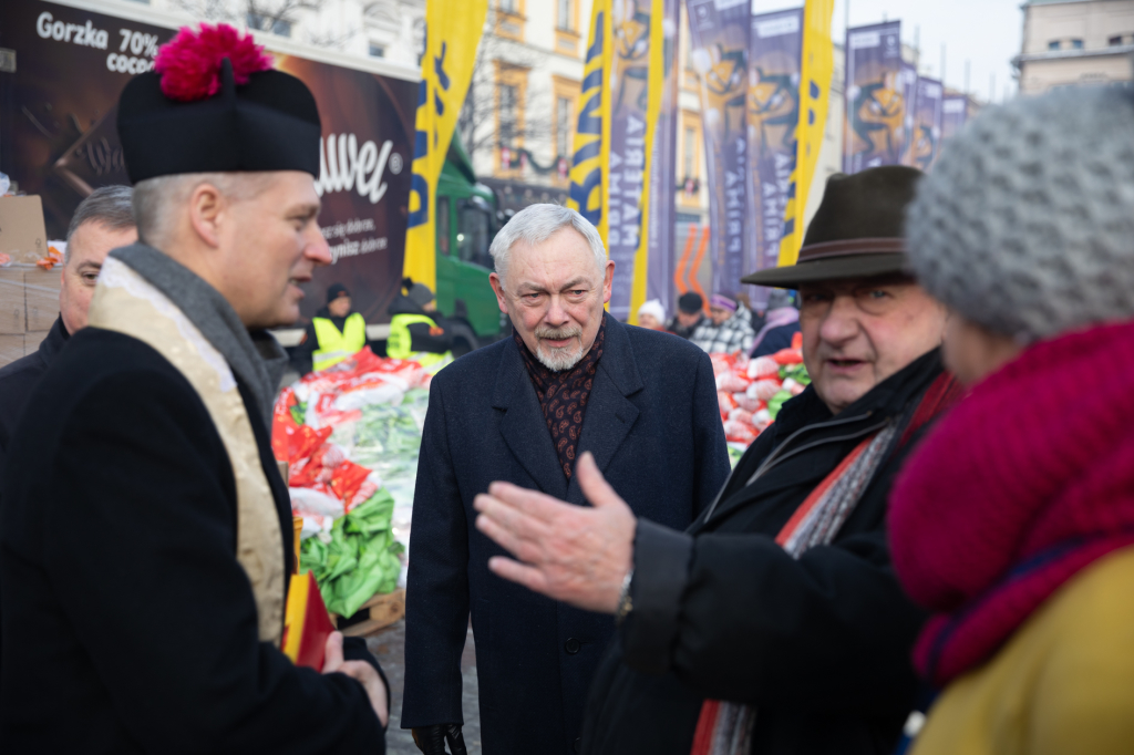 bs_kr_pl181216_4394.jpg-Wigilia,Bezdomni,Jan Kościuszko,Majchrowski,Rynek Główny  Autor: B. Świerzowski