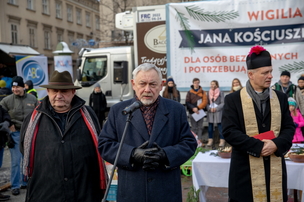 bs_kr_pl181216_4406.jpg-Wigilia,Bezdomni,Jan Kościuszko,Majchrowski,Rynek Główny  Autor: B. Świerzowski