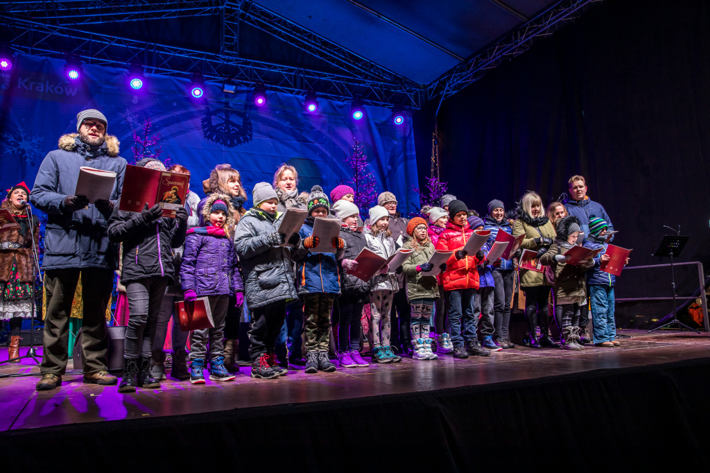 bs-grudnia 16, 2018-img_4671.jpg-Kolędy,Lekcja Śpiewania,Mały Rynek , Domański  Autor: B. Świerzowski