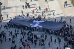 bs_190119_8443.jpg-Żałoba,Adamowicz,Kraków Myślami z Gdańskiem,Wieża,