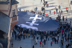 bs_190119_8458.jpg-Żałoba,Adamowicz,Kraków Myślami z Gdańskiem,Wieża,