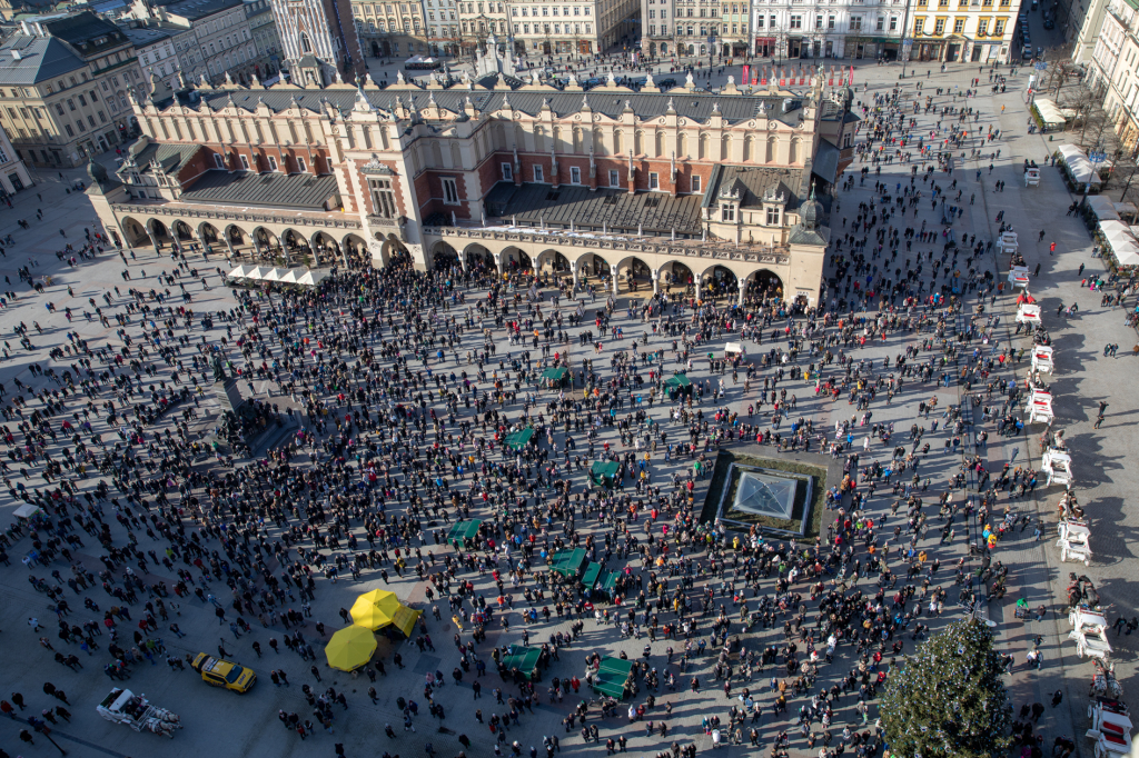 bs_190119_8509.jpg-Żałoba,Adamowicz,Kraków Myślami z Gdańskiem,Wieża,  Autor: B. Świerzowski