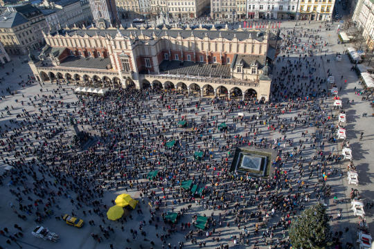 bs_190119_8509.jpg-Żałoba,Adamowicz,Kraków Myślami z Gdańskiem,Wieża,