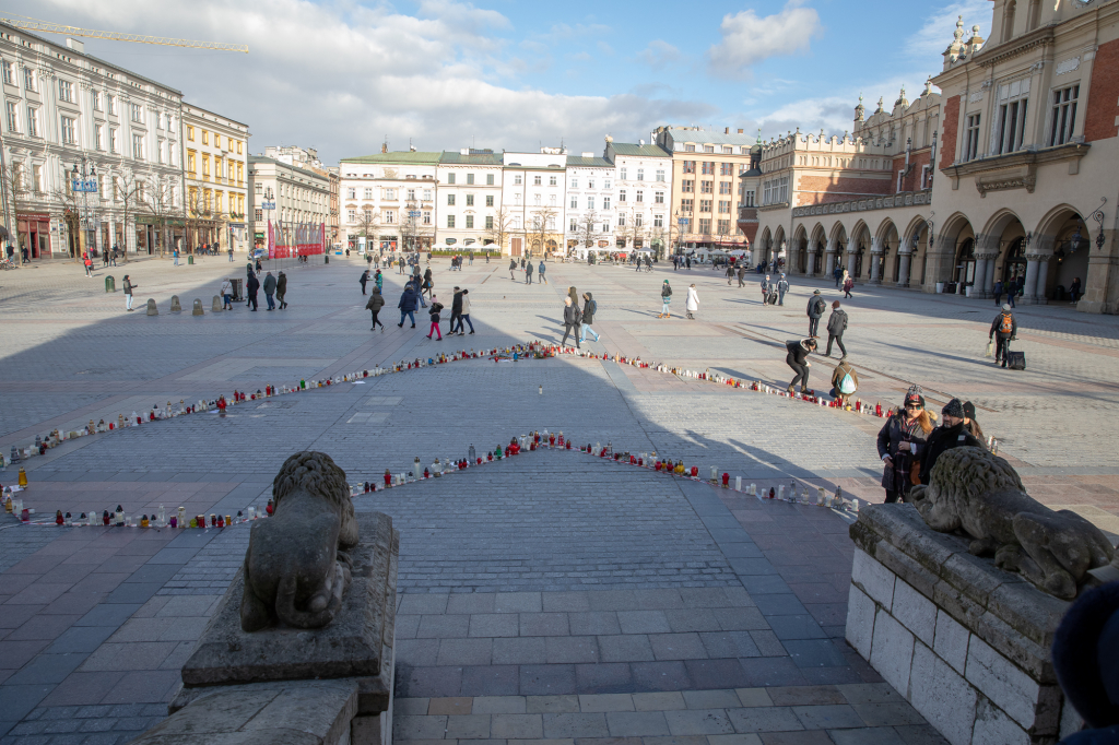 bs_190118_8172.jpg-Żałoba,Adamowicz,Kraków Myślami z Gdańskiem,Wieża,  Autor: B. Świerzowski