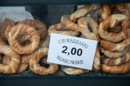 bs_190131_1300.jpg-testowe wózki do sprzedaży obwarzanków i pamiątek