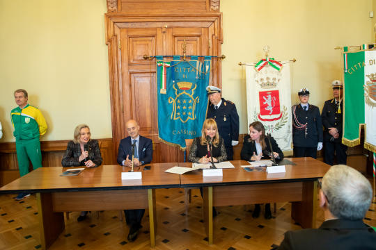 bs_190301_1747.jpg-delegacja,Włosi , Św. Benedykt