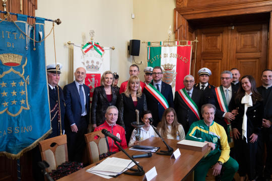 bs_190301_1841.jpg-delegacja,Włosi , Św. Benedykt